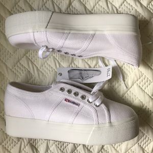 White Platform Supergas